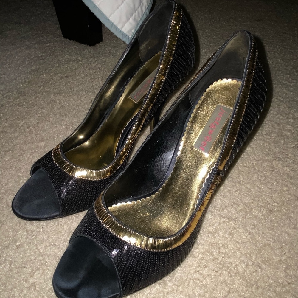 Black and Gold high heels🖤✨